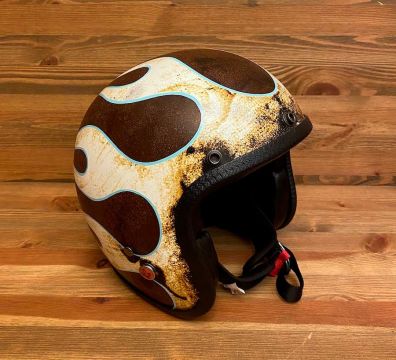 CASCO SEVENTIES FLAMES Rusty & White with Light Blue Pinstriping